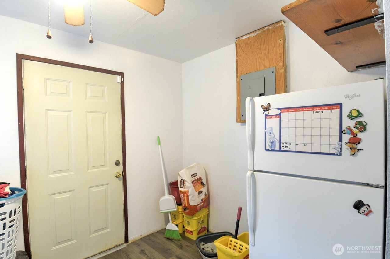 242 Main Street Property Photo 24