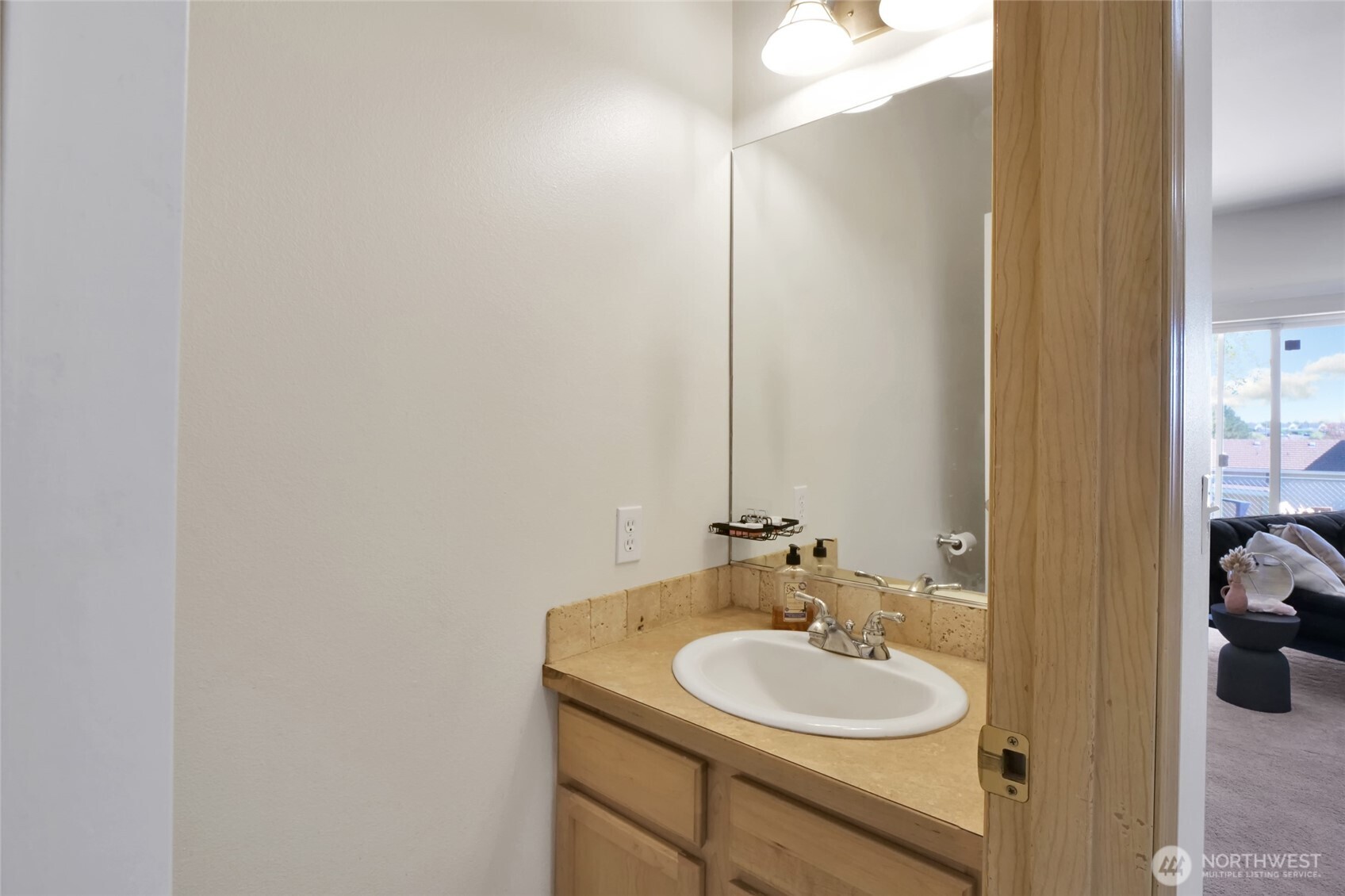 901 W Windrose Drive Property Photo 11