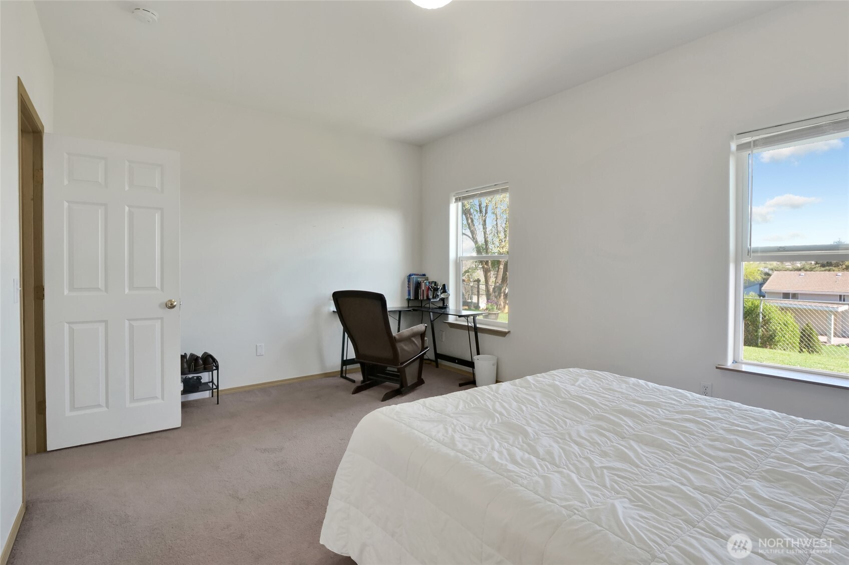901 W Windrose Drive Property Photo 21