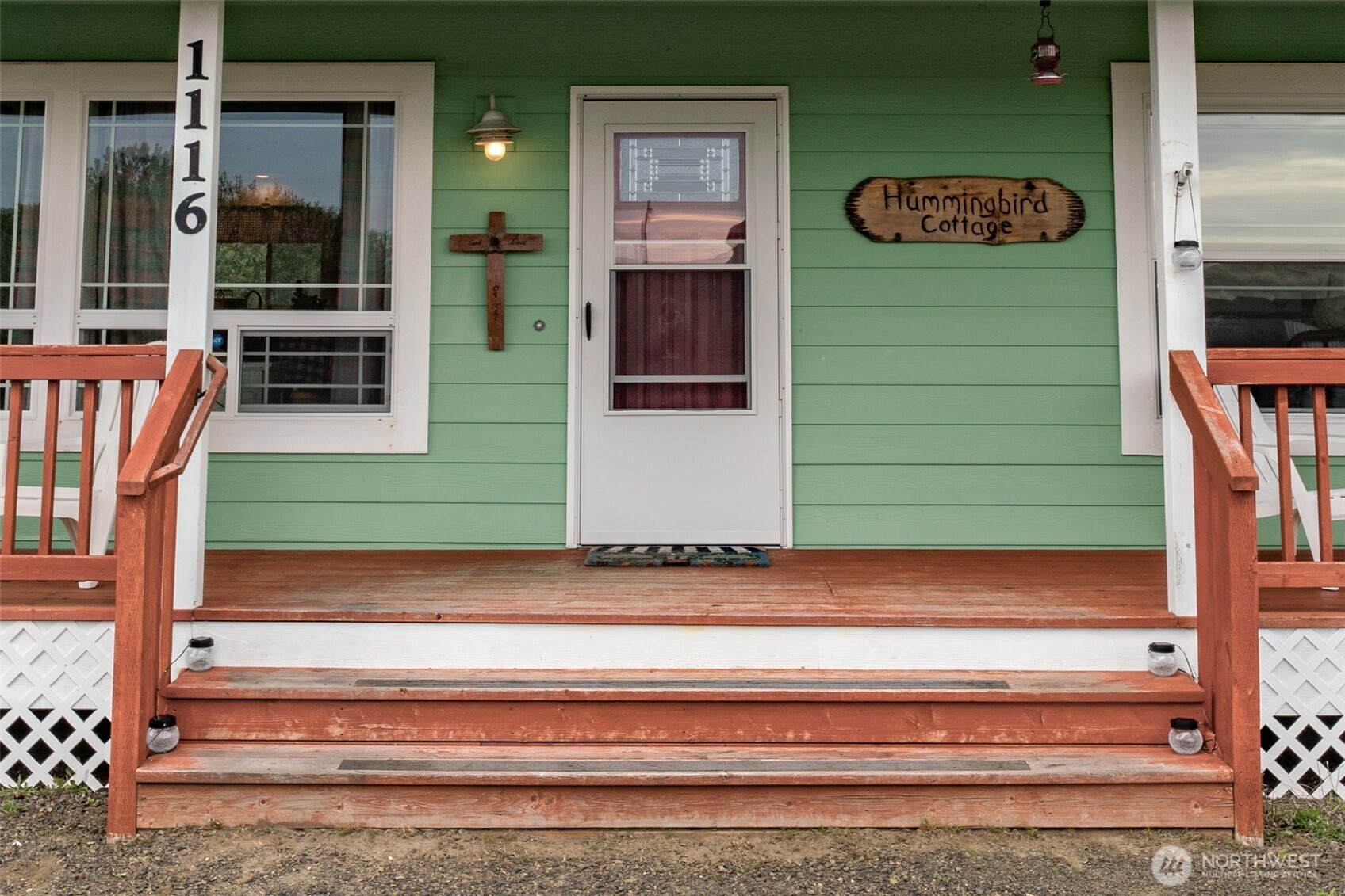 1116 Sw Glendover Court Property Photo 4