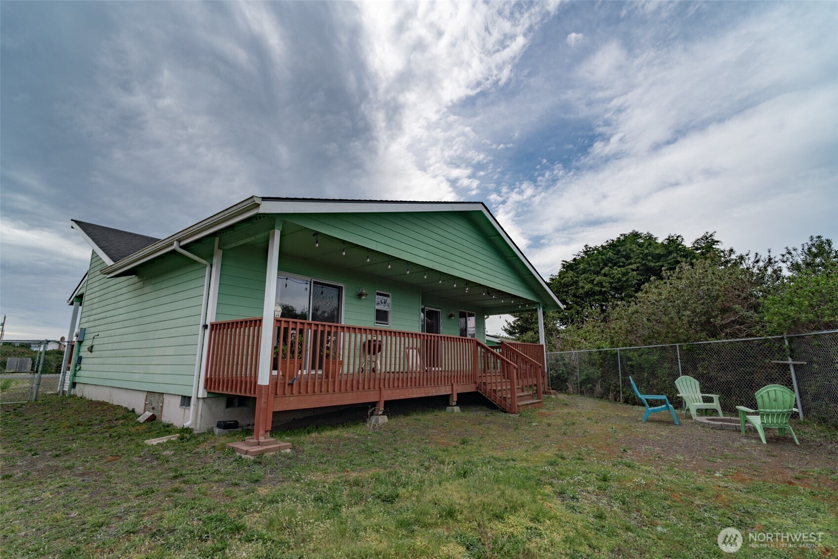 1116 Sw Glendover Court Property Photo 11