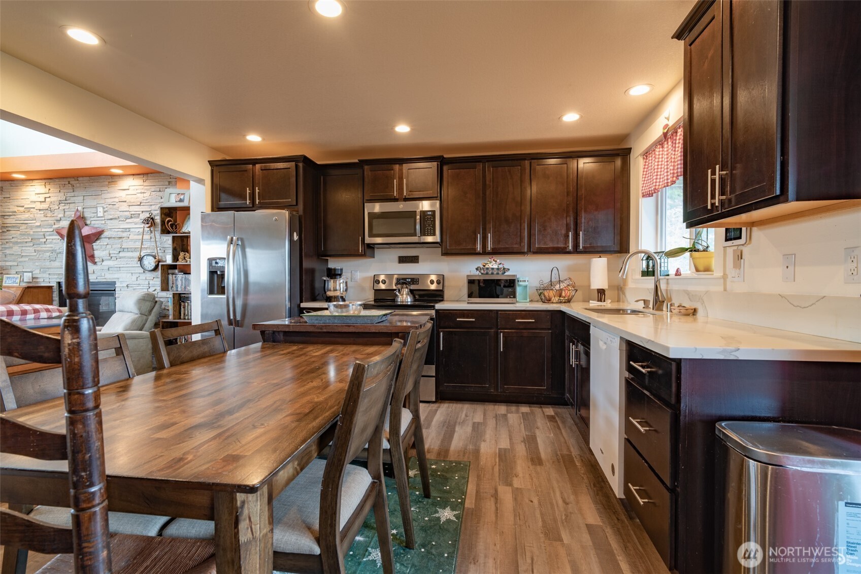 1116 Sw Glendover Court Property Photo 19