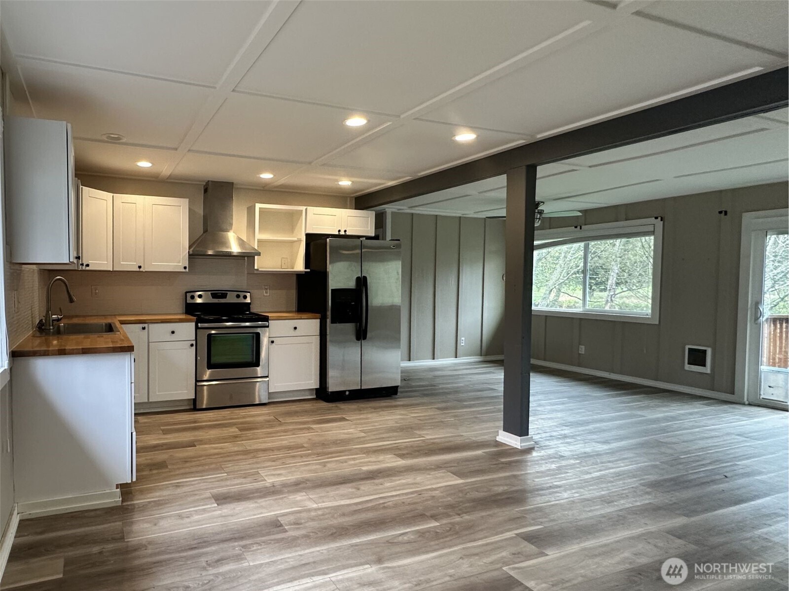 18538 Dynamite Dr Se Property Photo 4