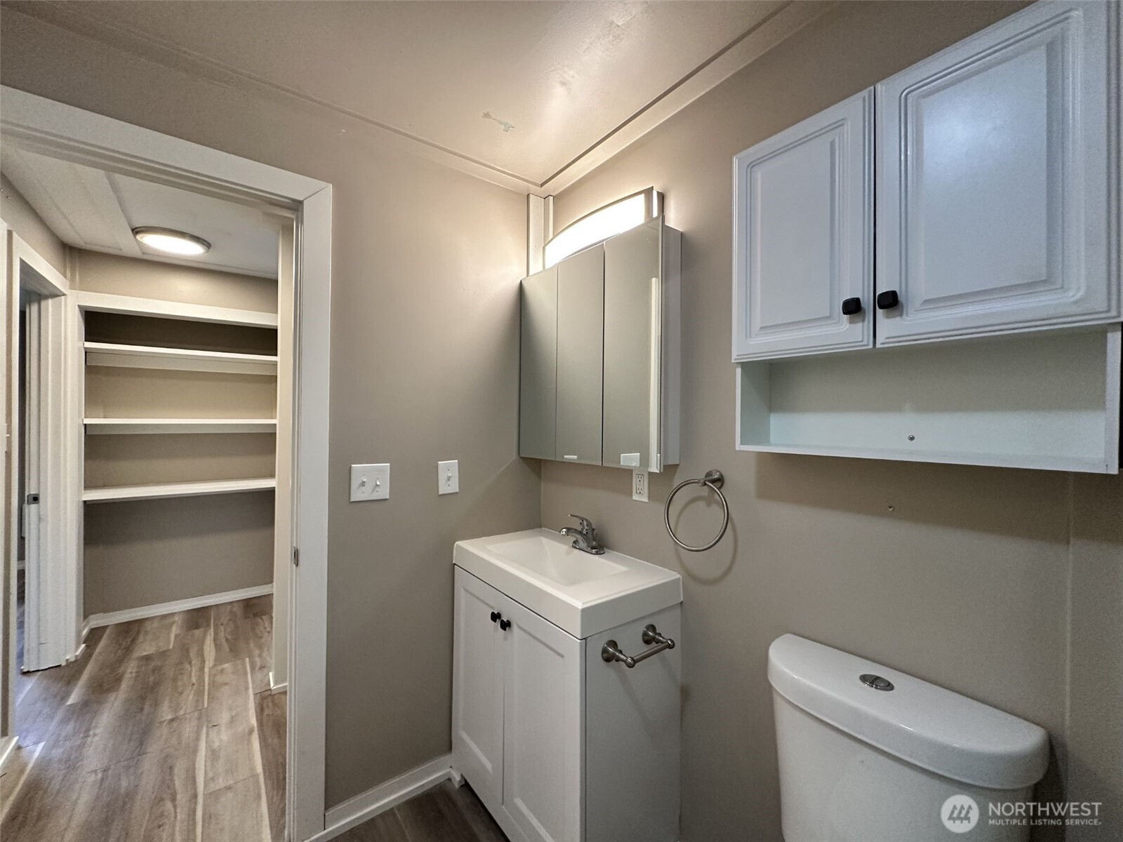 18538 Dynamite Dr Se Property Photo 12