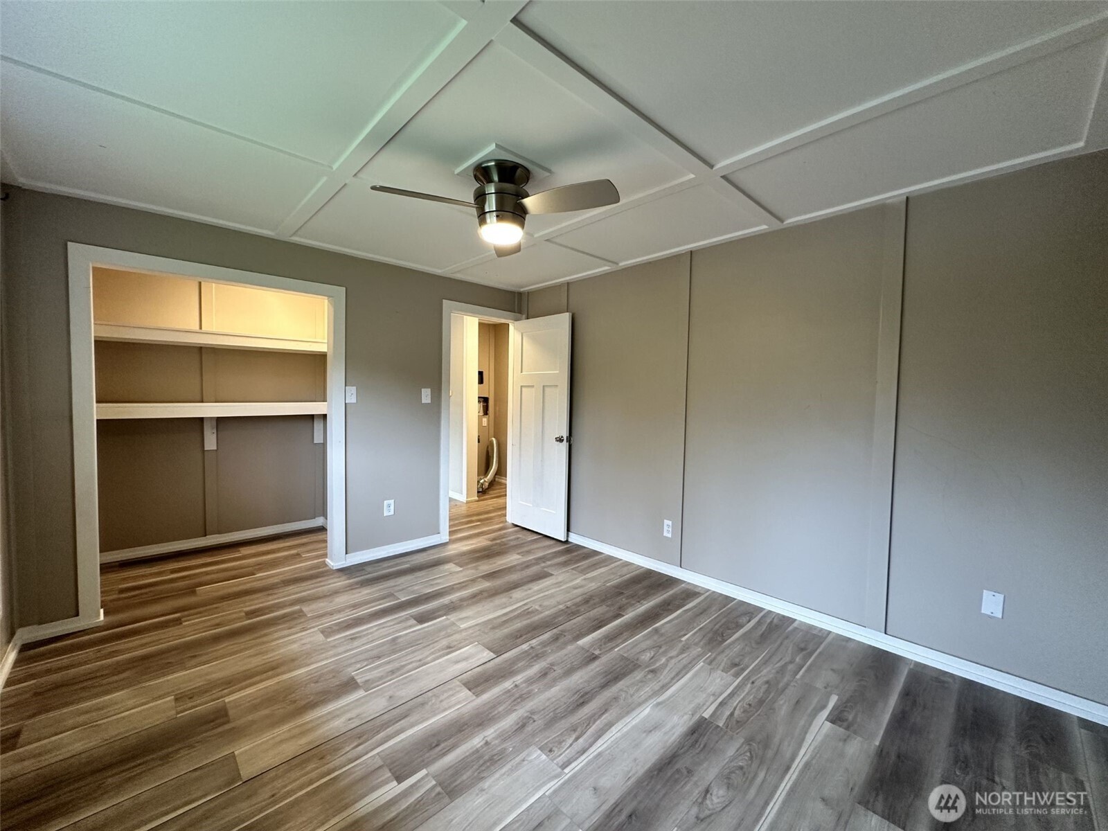 18538 Dynamite Dr Se Property Photo 14