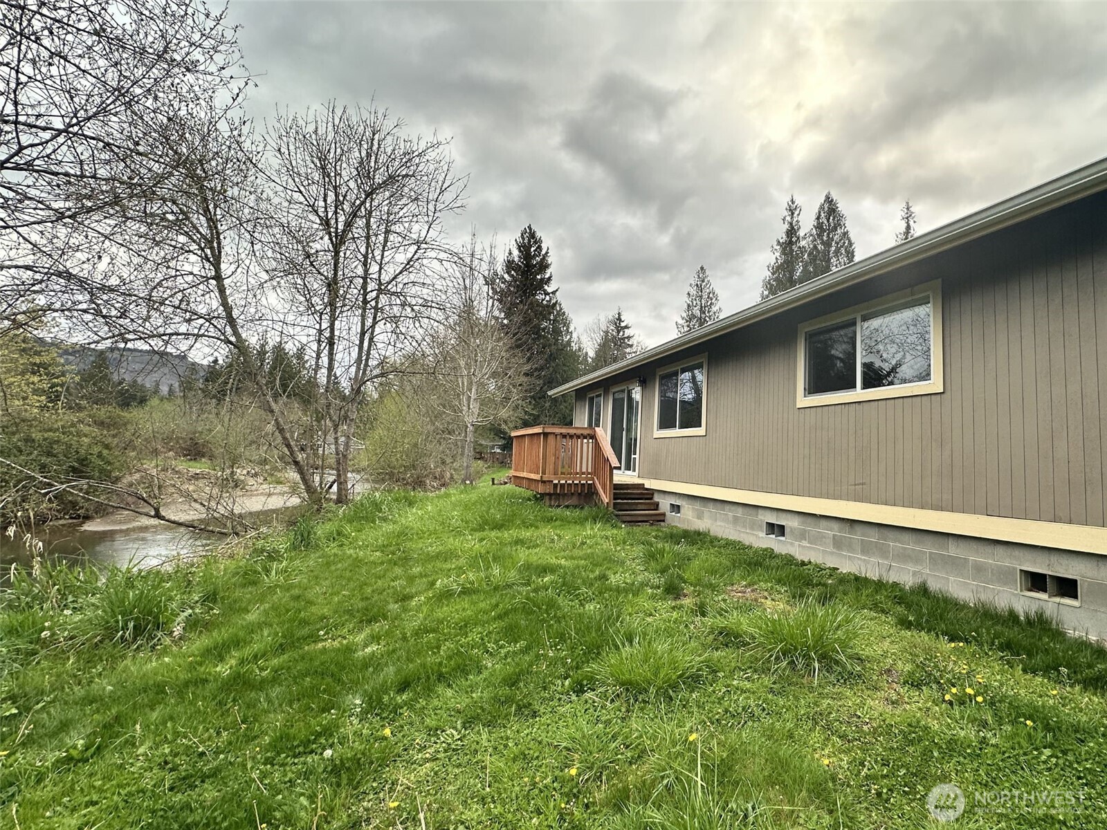 18538 Dynamite Dr Se Property Photo 19