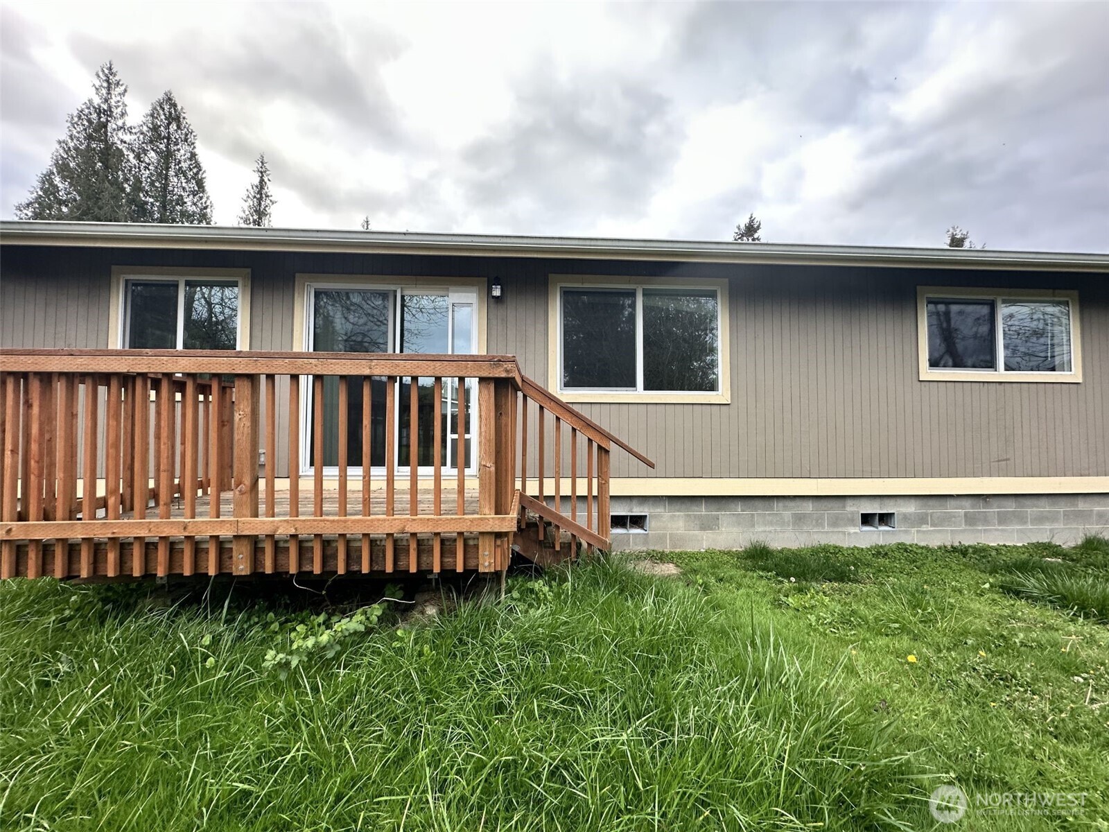 18538 Dynamite Dr Se Property Photo 20