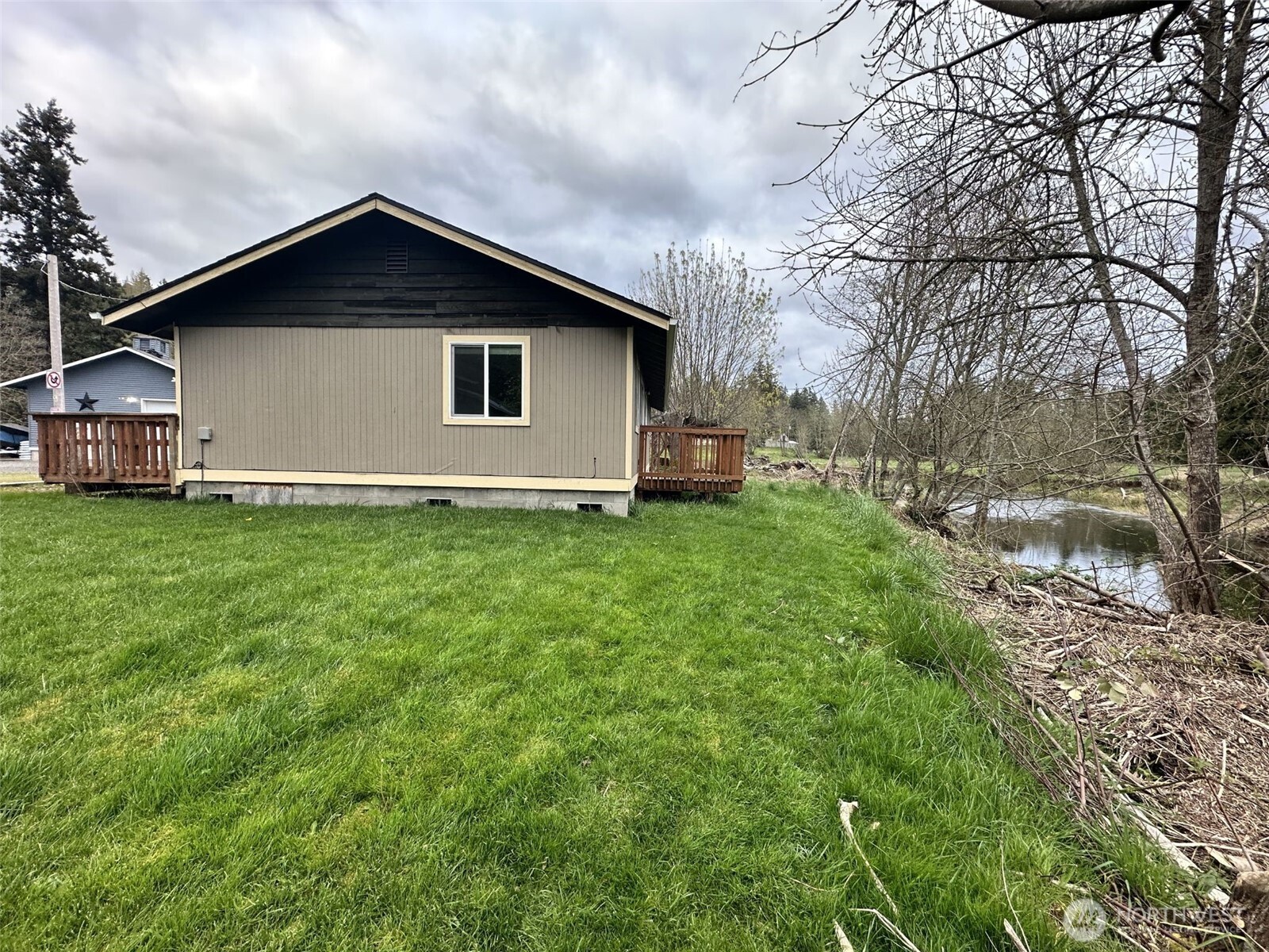 18538 Dynamite Dr Se Property Photo 25