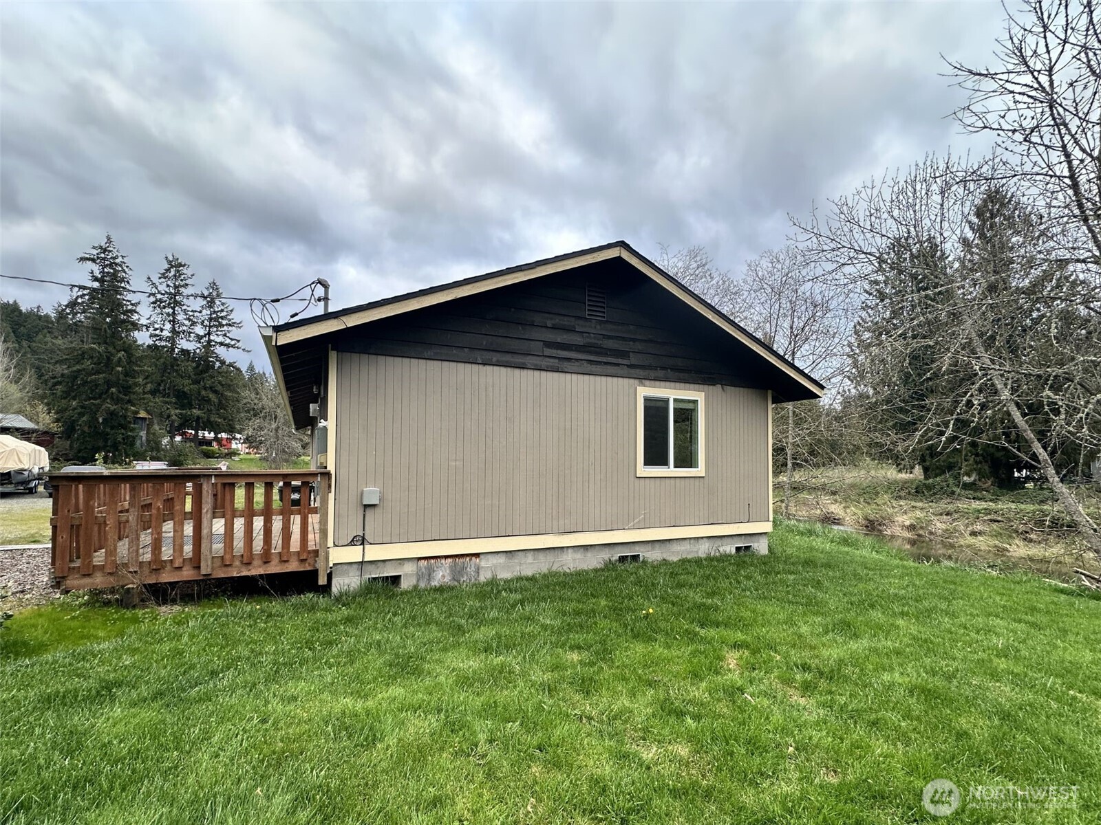 18538 Dynamite Dr Se Property Photo 26