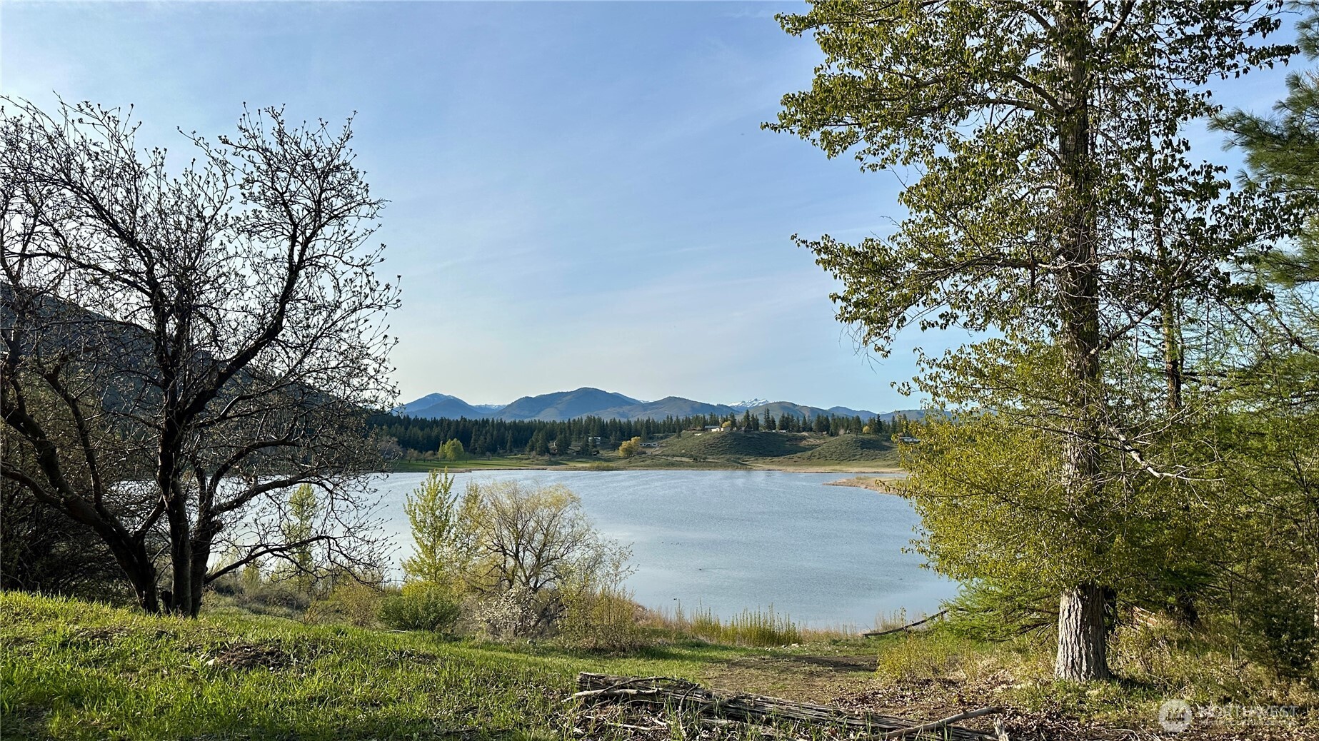 132 Twin Lakes Road Property Photo 3
