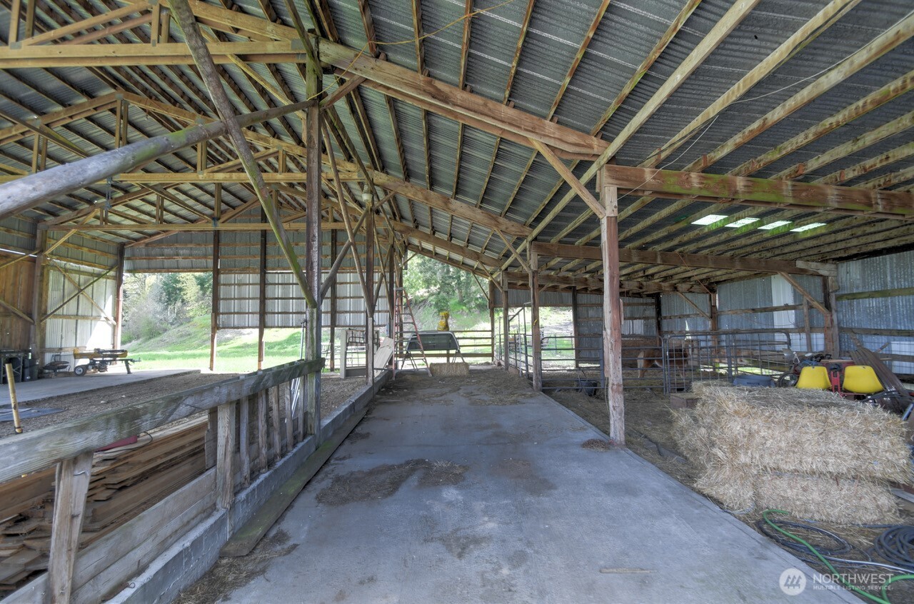 17115 Hannus Road Property Photo 9