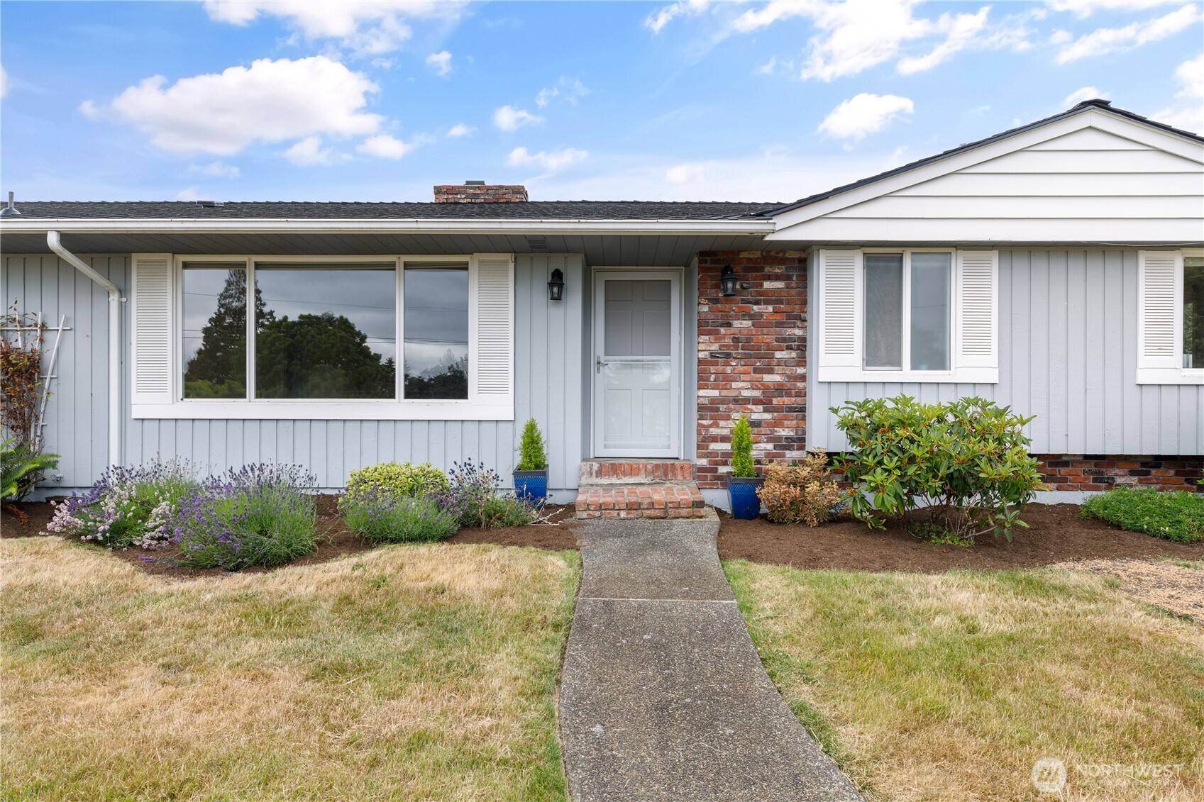 690 Maplewood Loop Property Photo 4