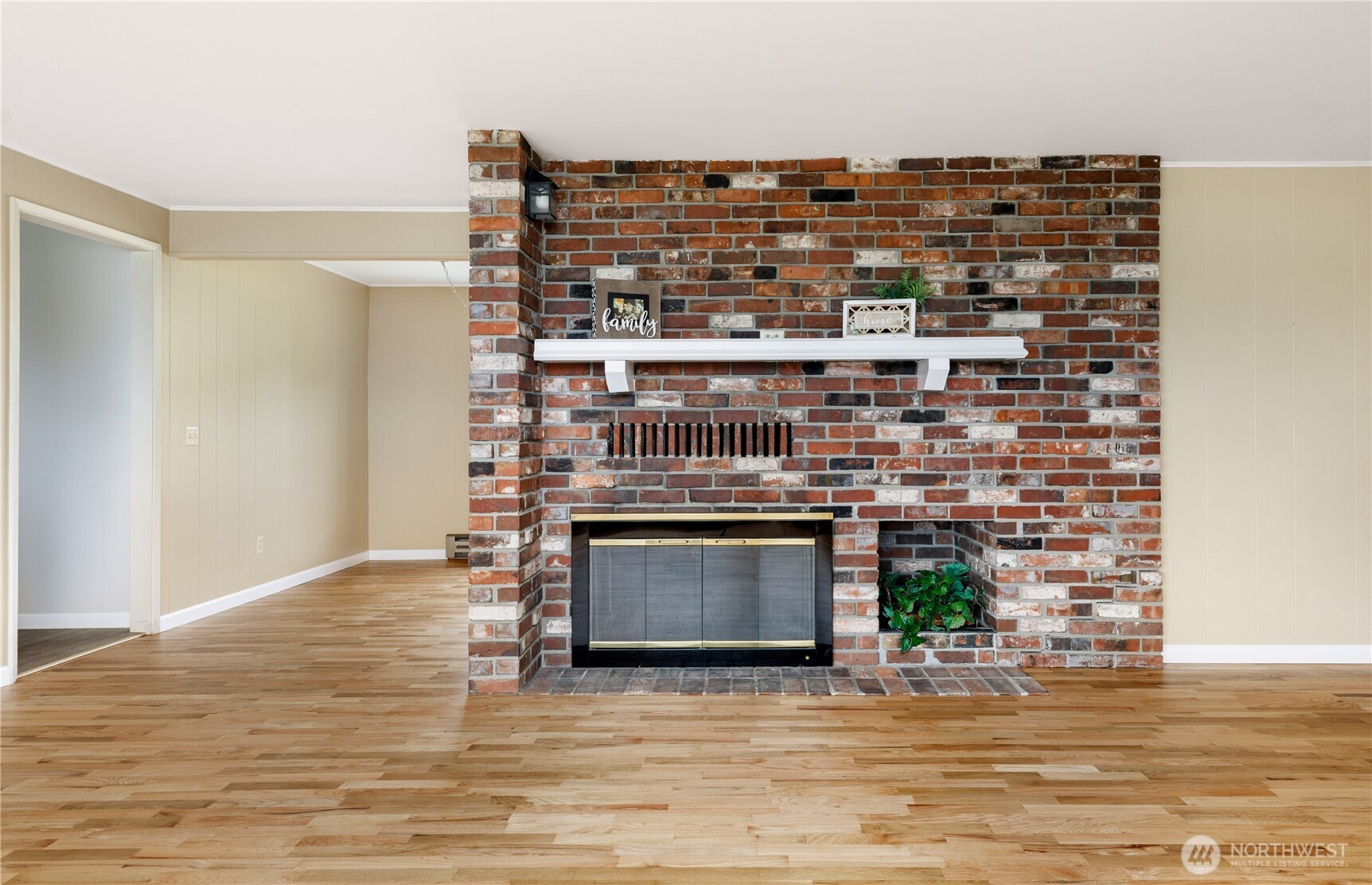 690 Maplewood Loop Property Photo 9