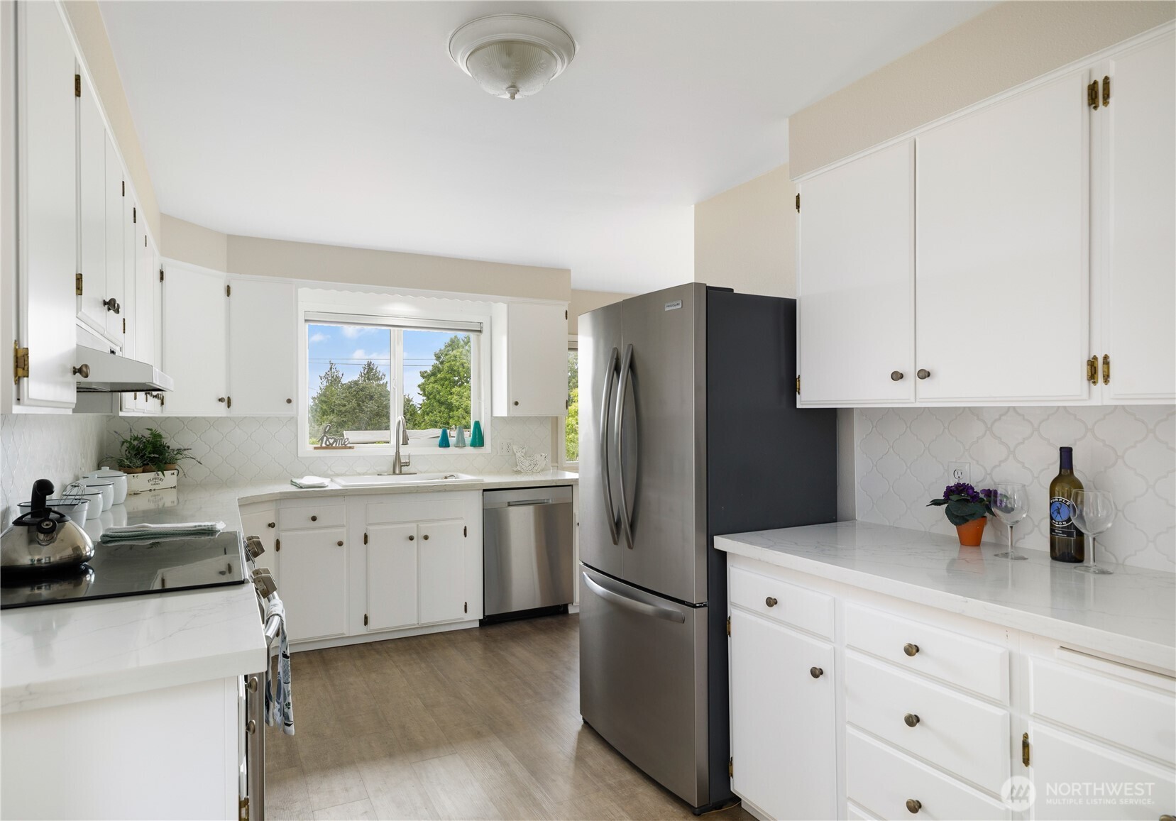 690 Maplewood Loop Property Photo 11