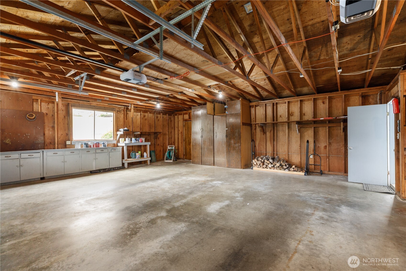 690 Maplewood Loop Property Photo 33