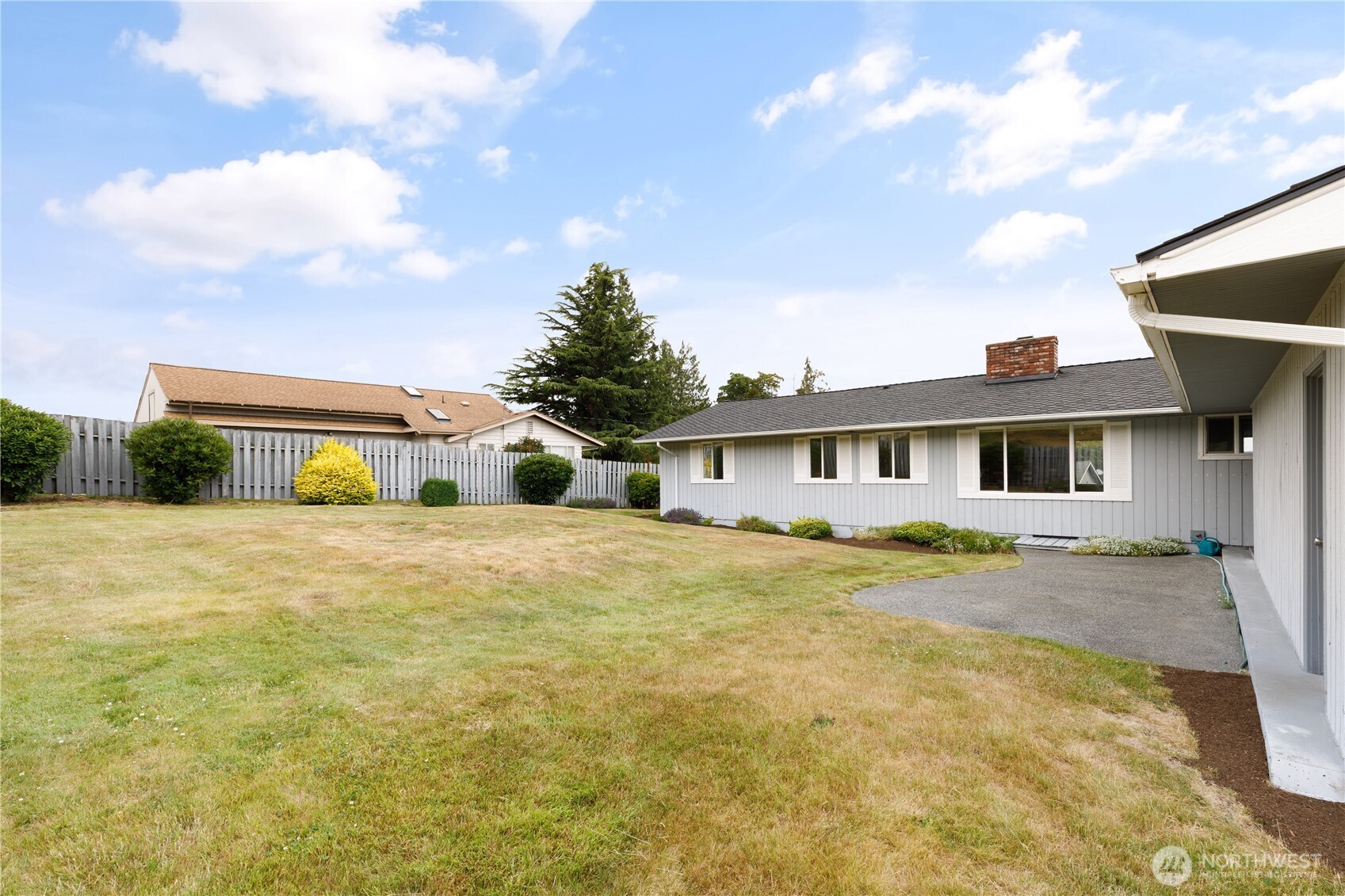 690 Maplewood Loop Property Photo 36