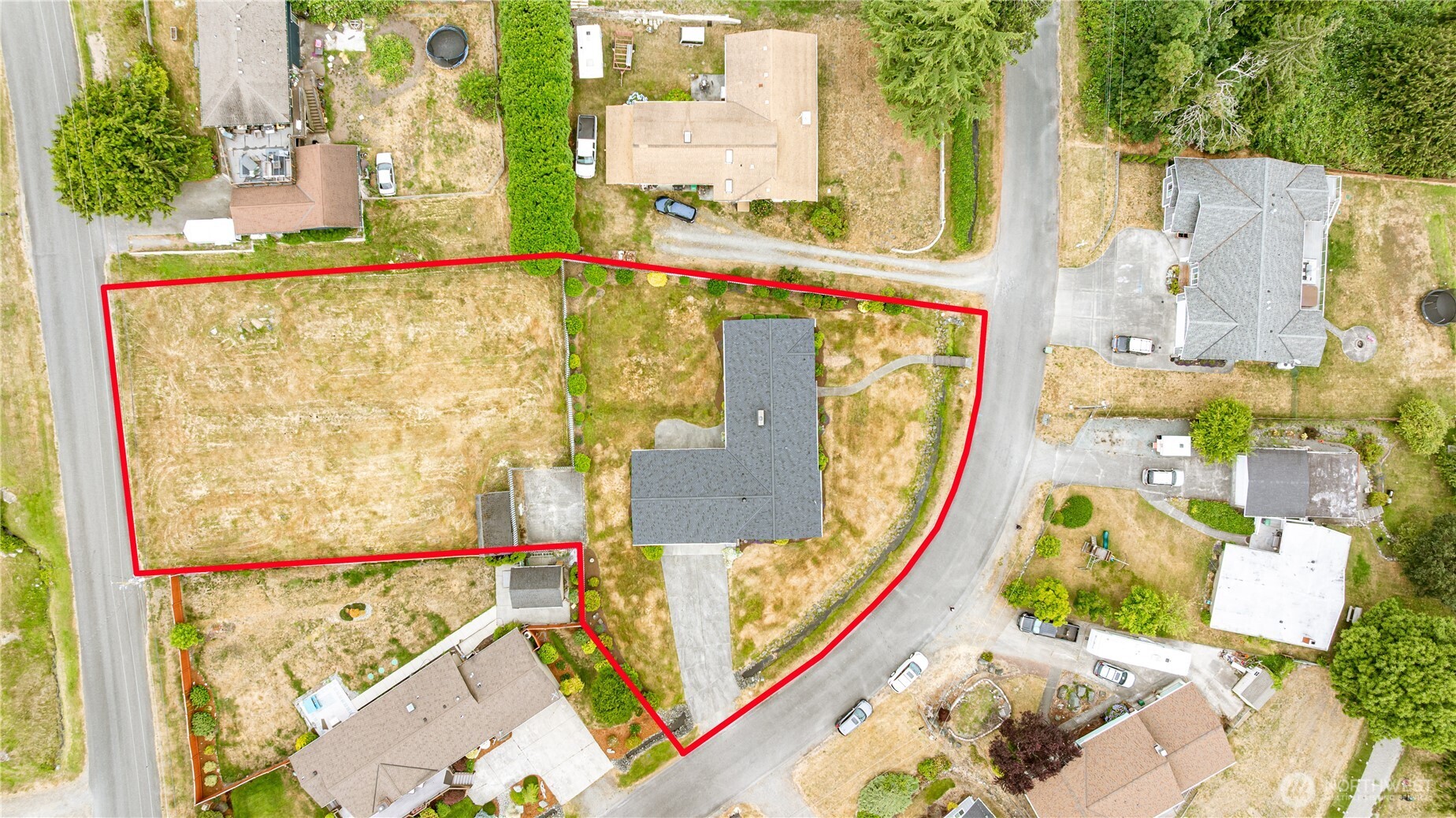 690 Maplewood Loop Property Photo 38