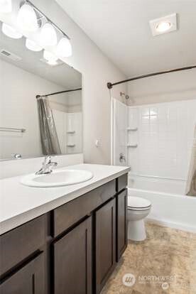 6930 Oleander Ave Ne Property Photo 13