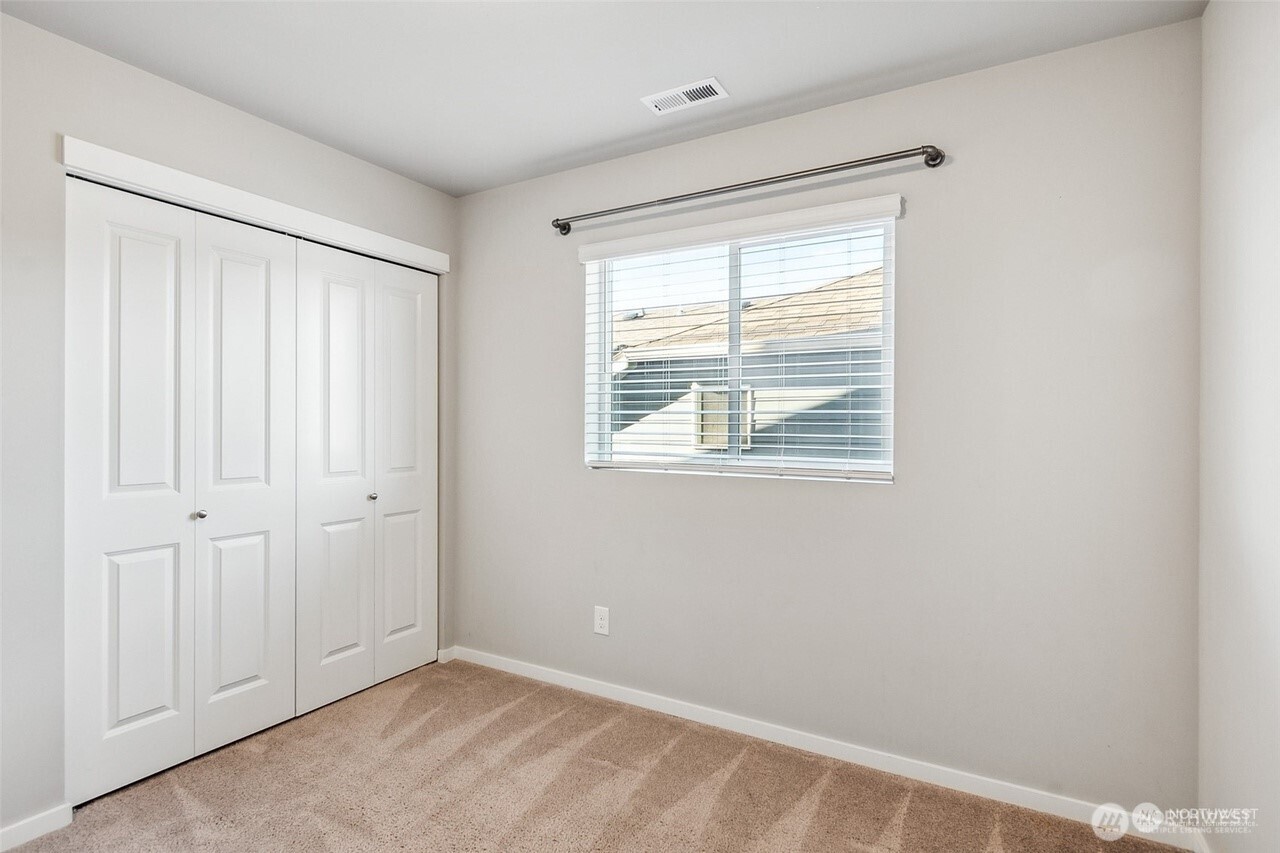 6930 Oleander Ave Ne Property Photo 18