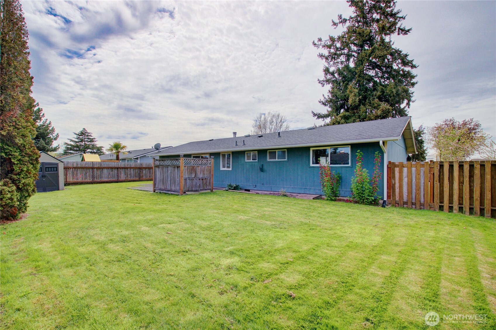 908 S 20th Property Photo 23