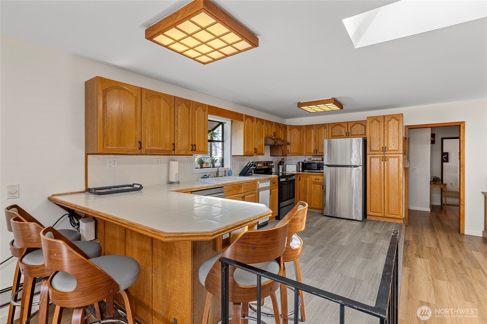 8252 Beach Way Drive Property Photo 11