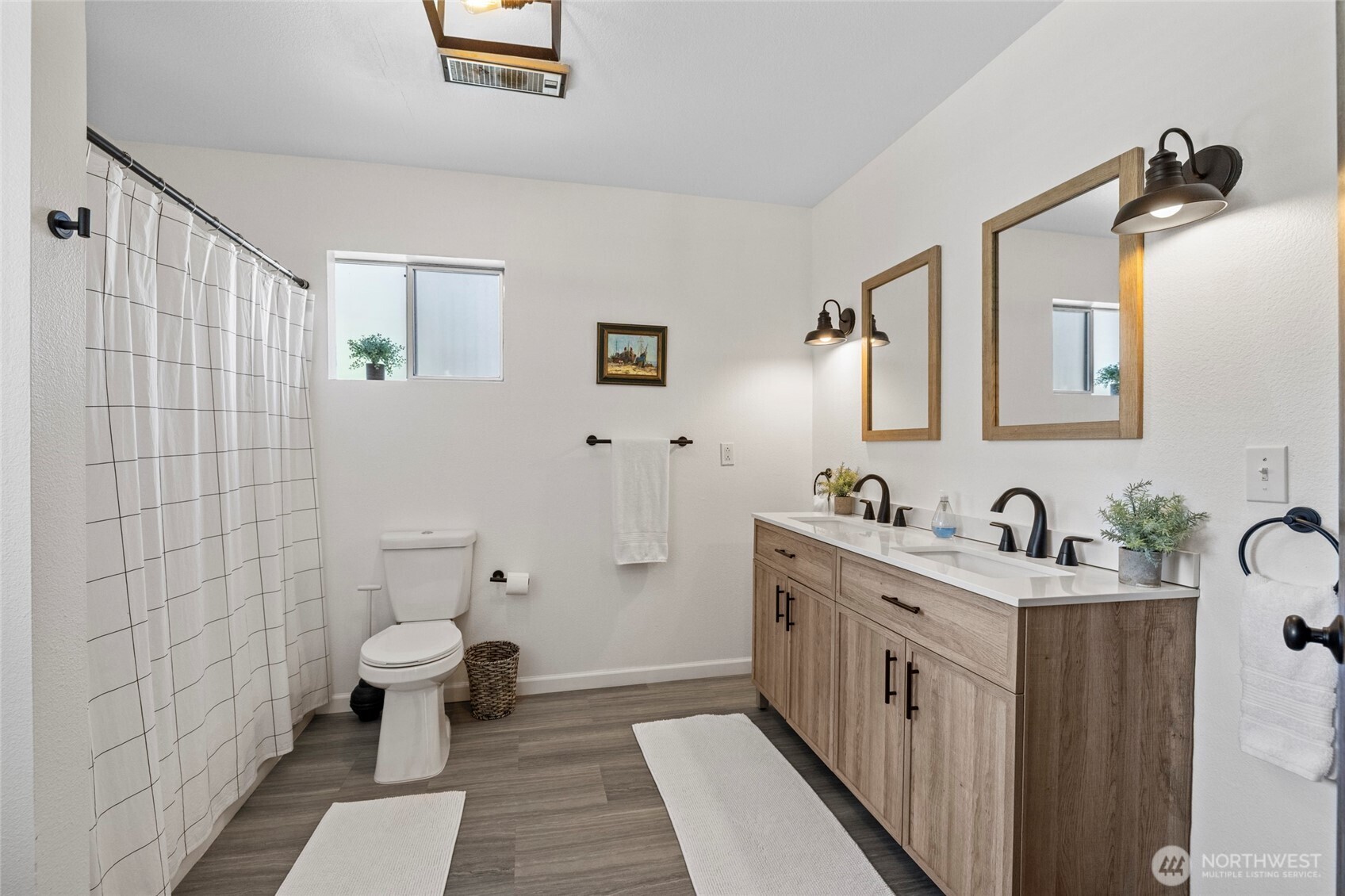 8252 Beach Way Drive Property Photo 22