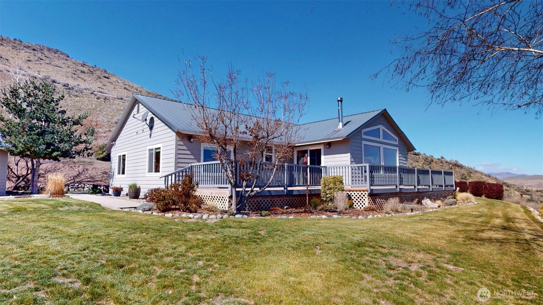 1811 Pine Creek Property Photo 2