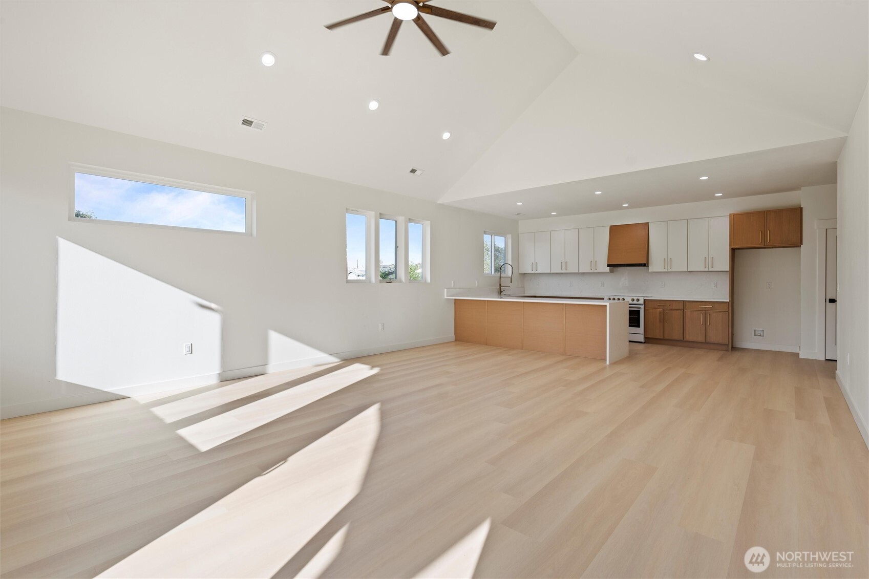315 Buttercup Street Property Photo 3