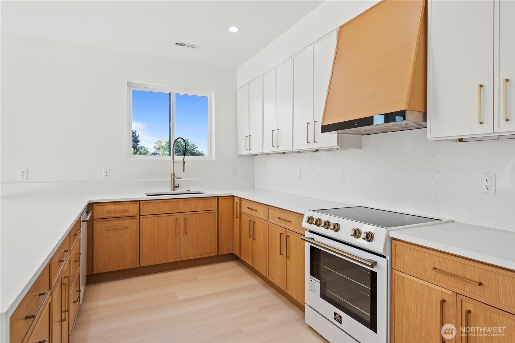 315 Buttercup Street Property Photo 5
