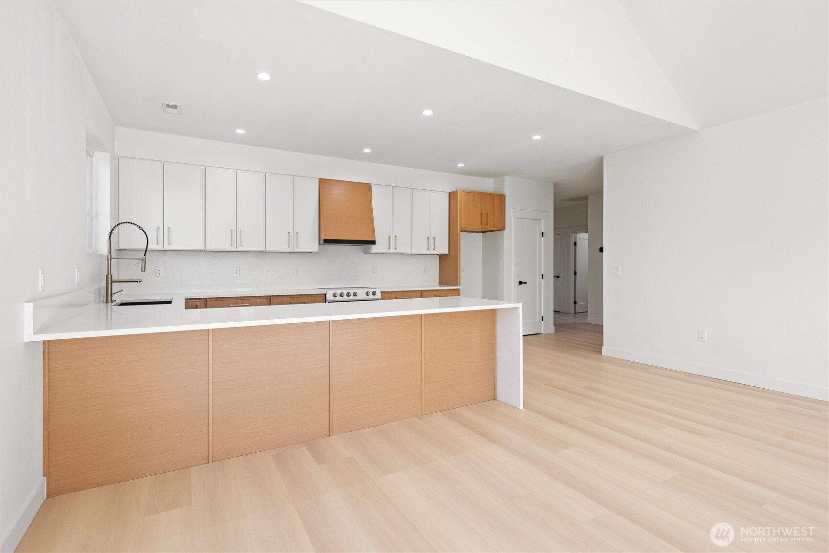315 Buttercup Street Property Photo 6