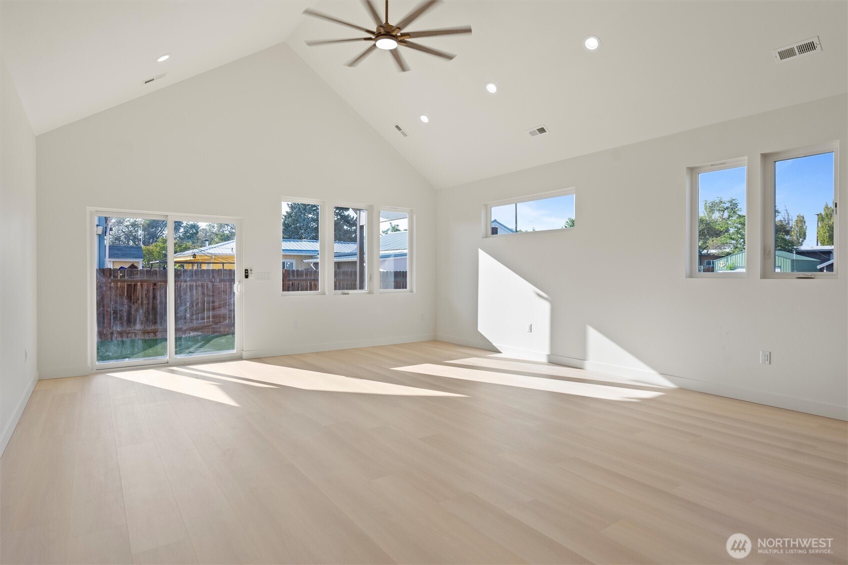 315 Buttercup Street Property Photo 10