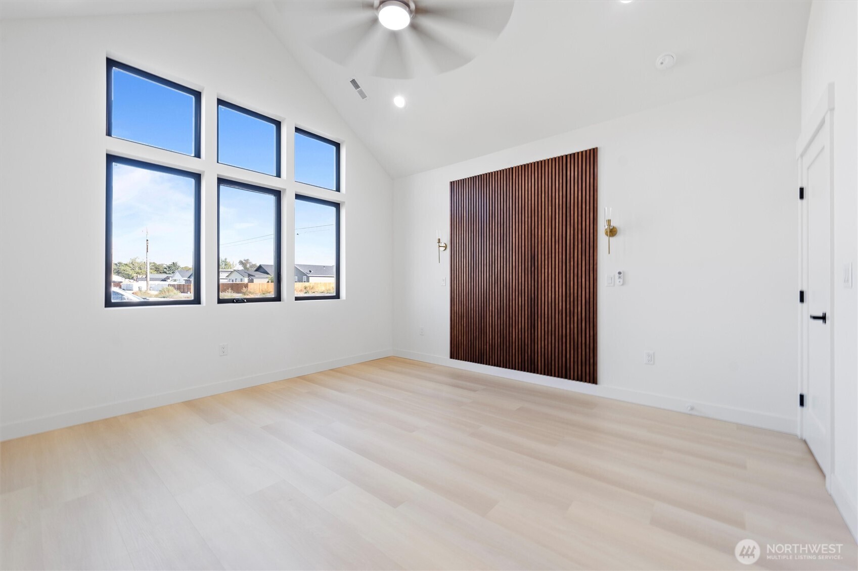 315 Buttercup Street Property Photo 14