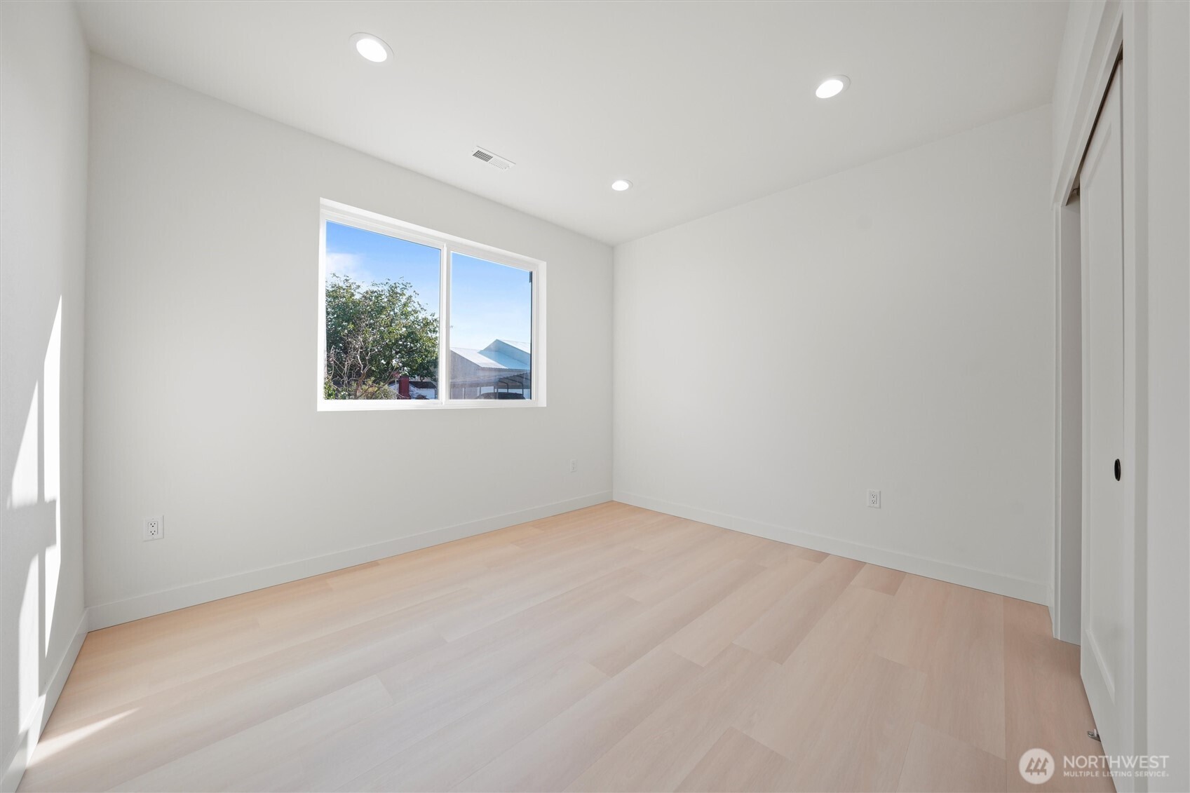 315 Buttercup Street Property Photo 27