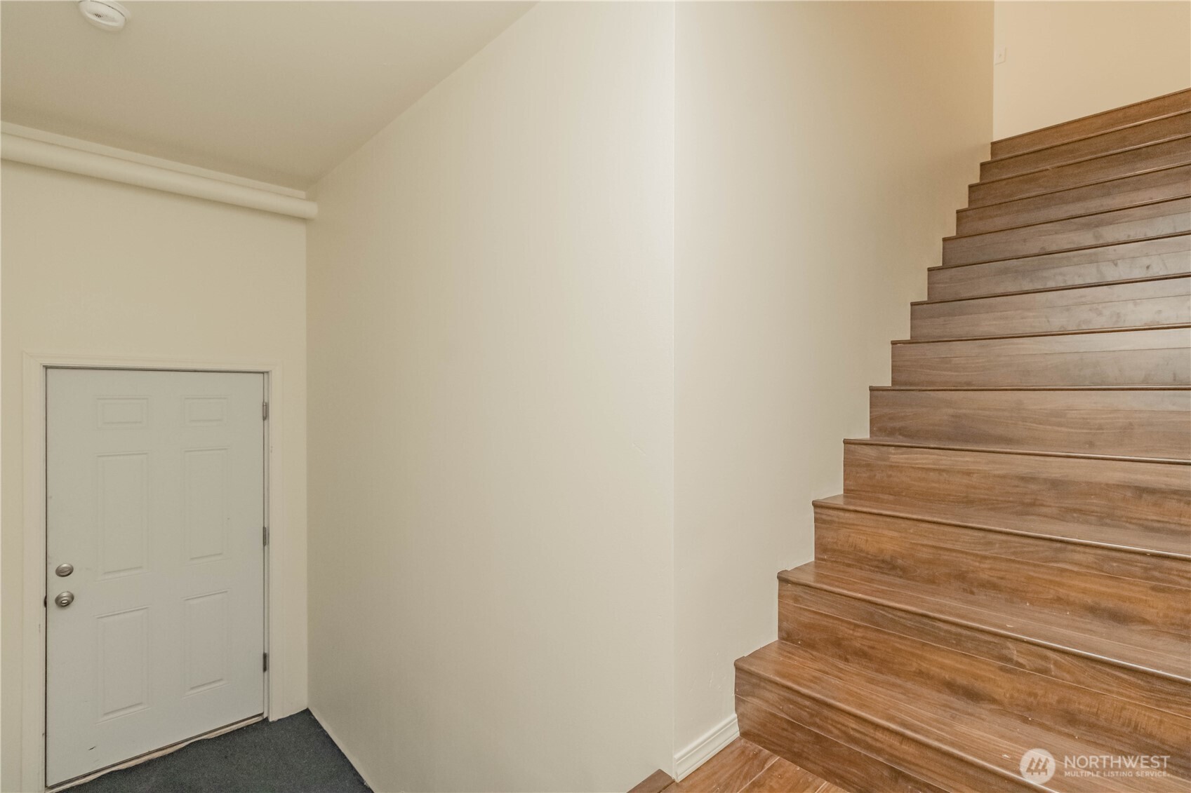 555 Ensign Avenue Property Photo 31