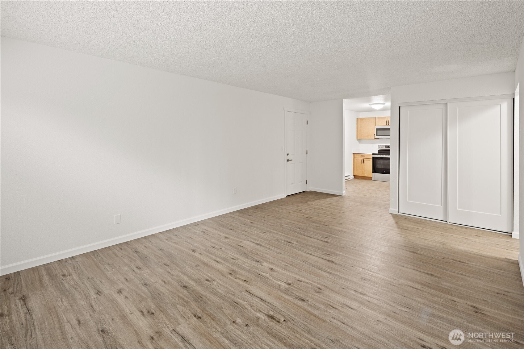 324 S Lafayette Avenue Property Photo 17