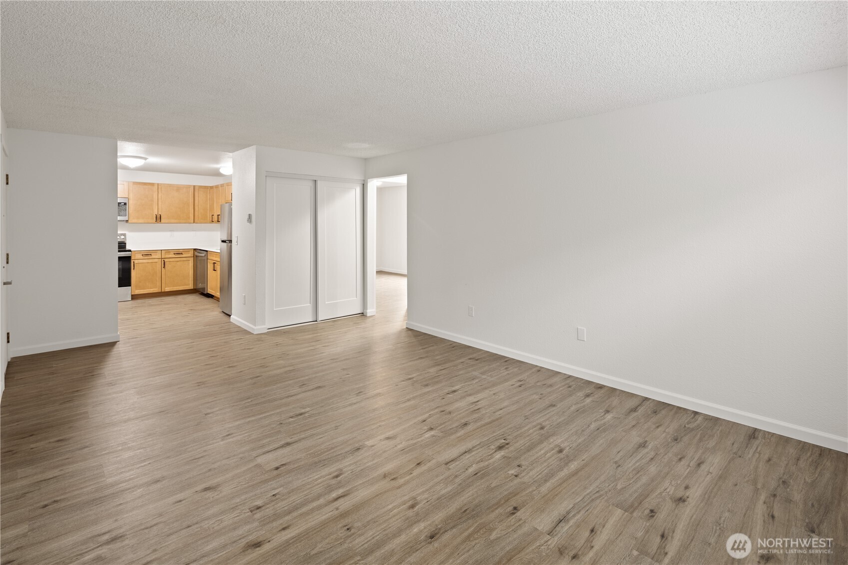324 S Lafayette Avenue Property Photo 18