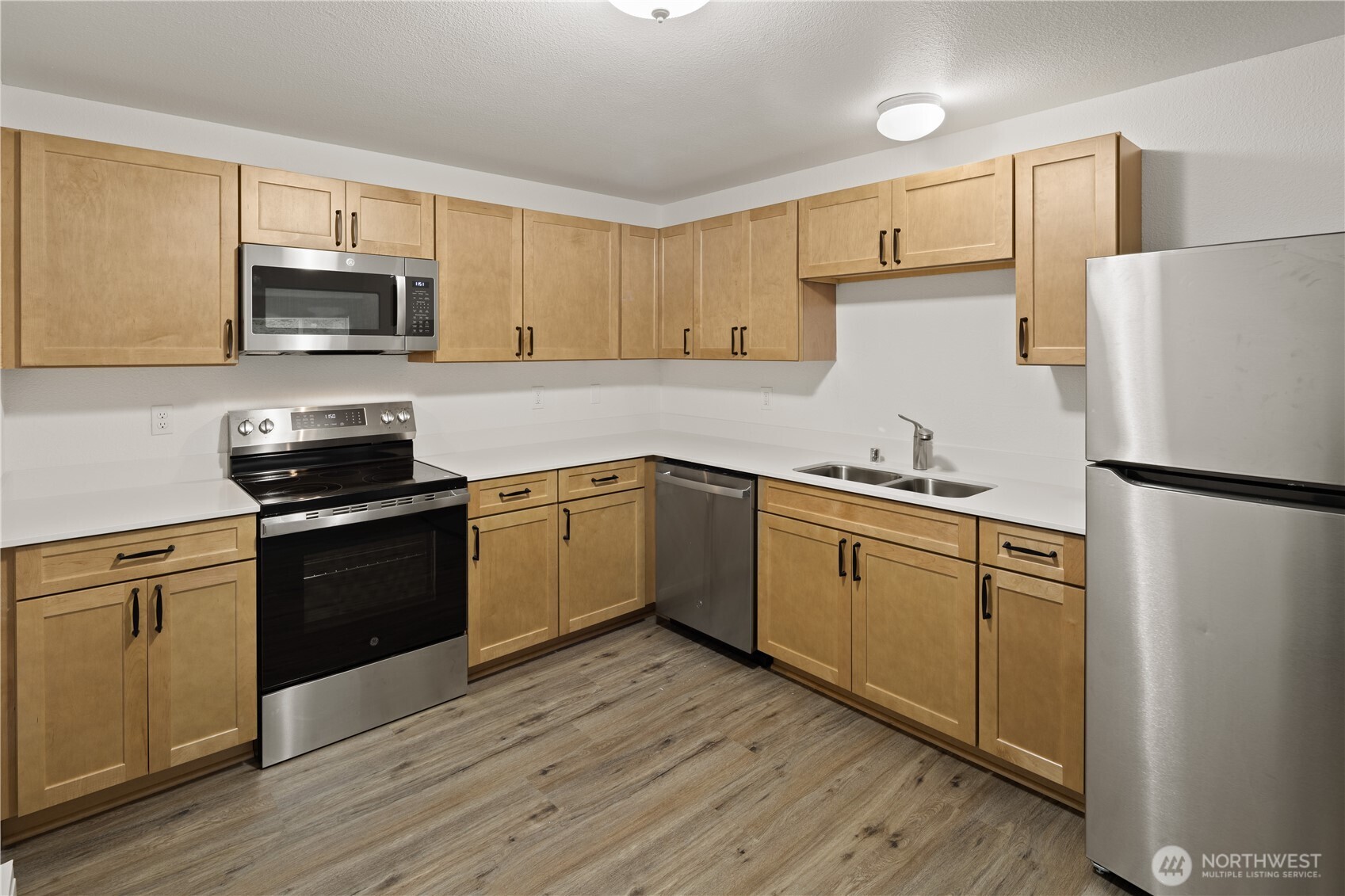 324 S Lafayette Avenue Property Photo 21