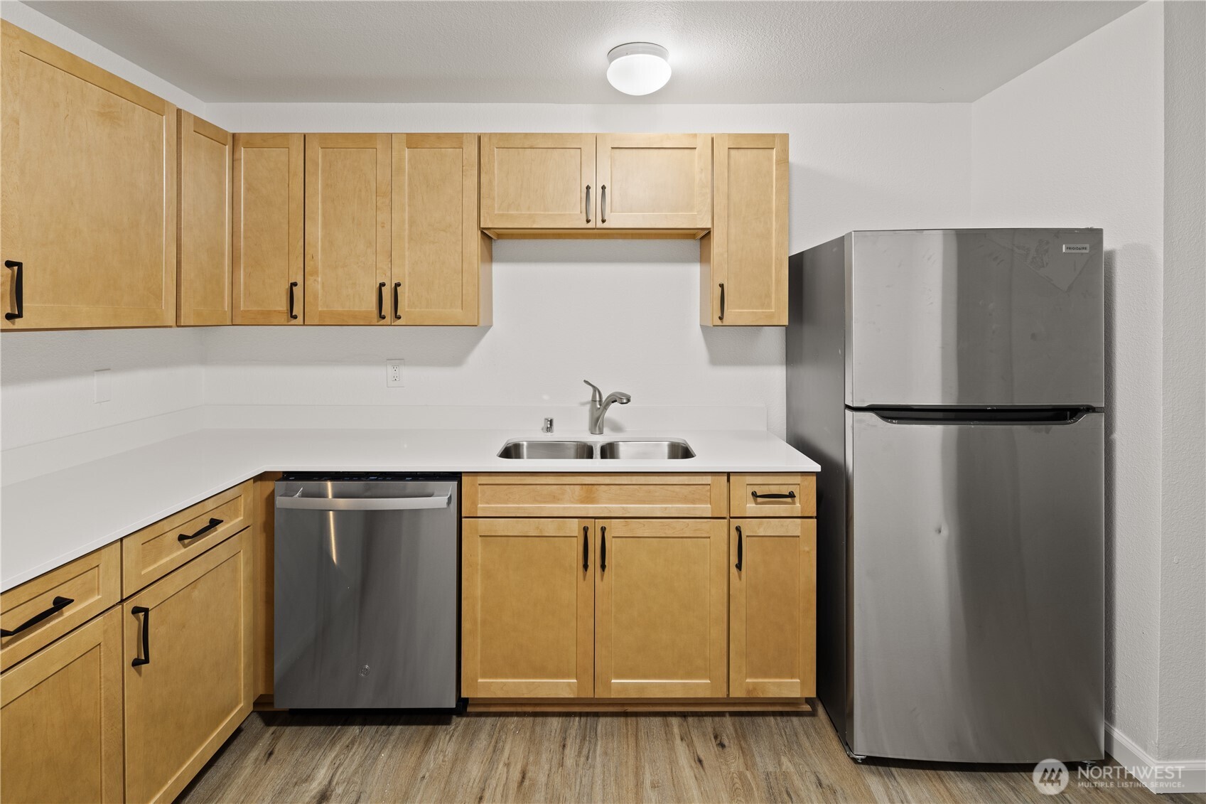 324 S Lafayette Avenue Property Photo 24