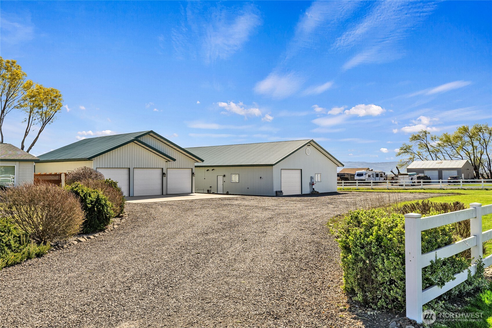 9010 Vantage Highway Property Photo 4