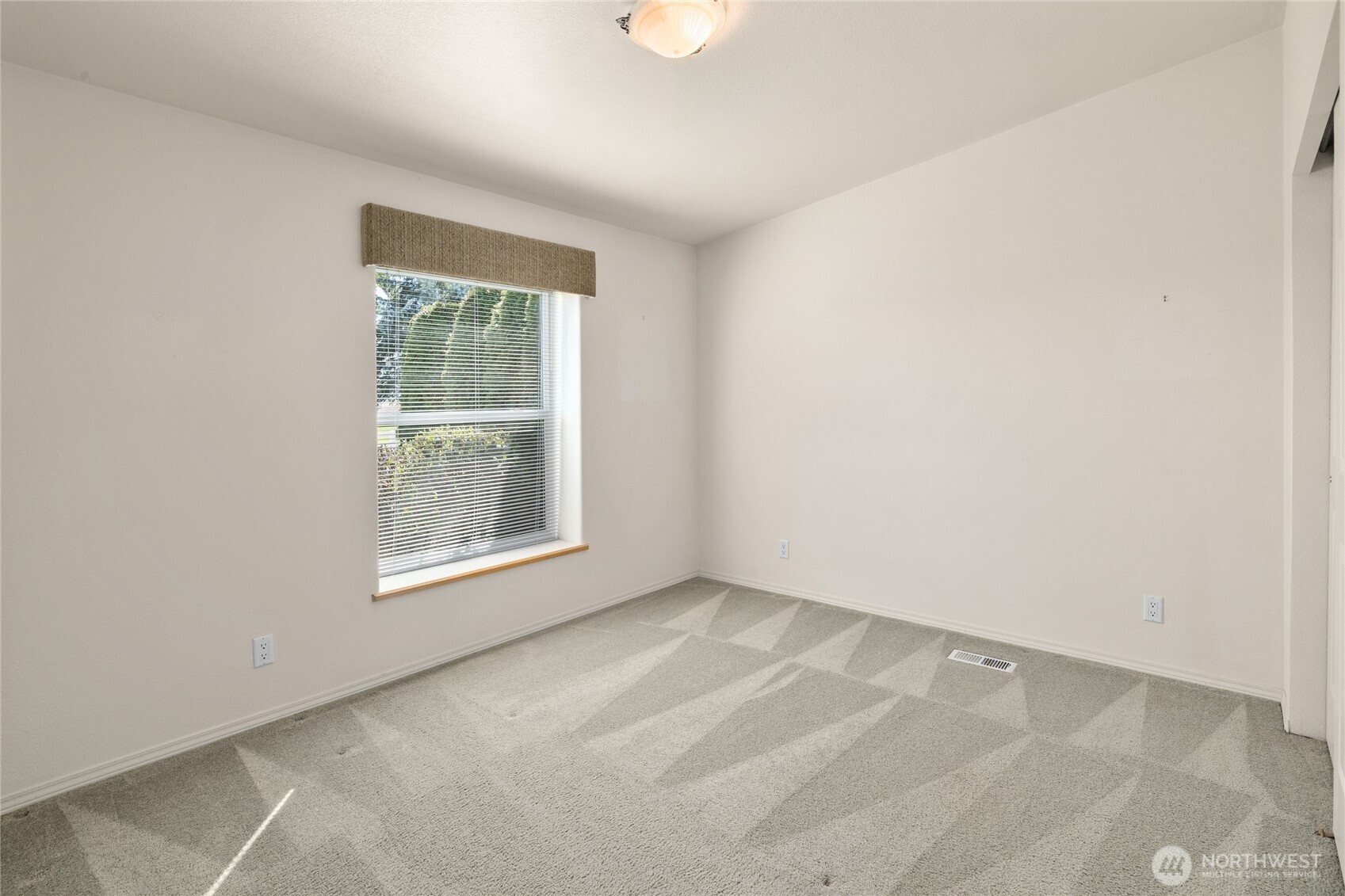 9010 Vantage Highway Property Photo 11