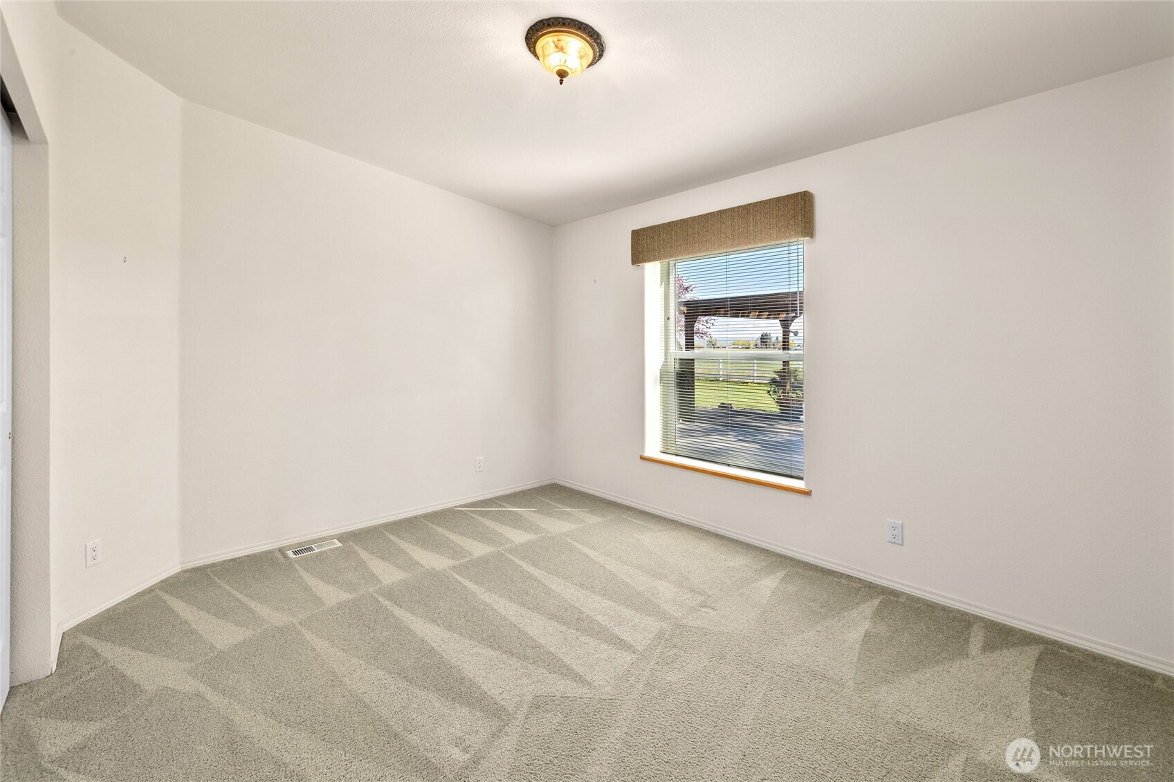 9010 Vantage Highway Property Photo 13