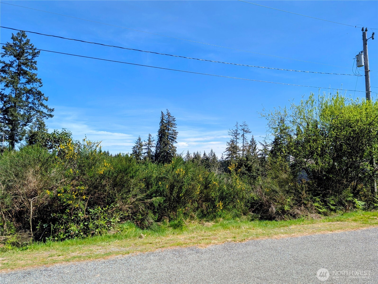 2501 195th Avenue Property Photo 1