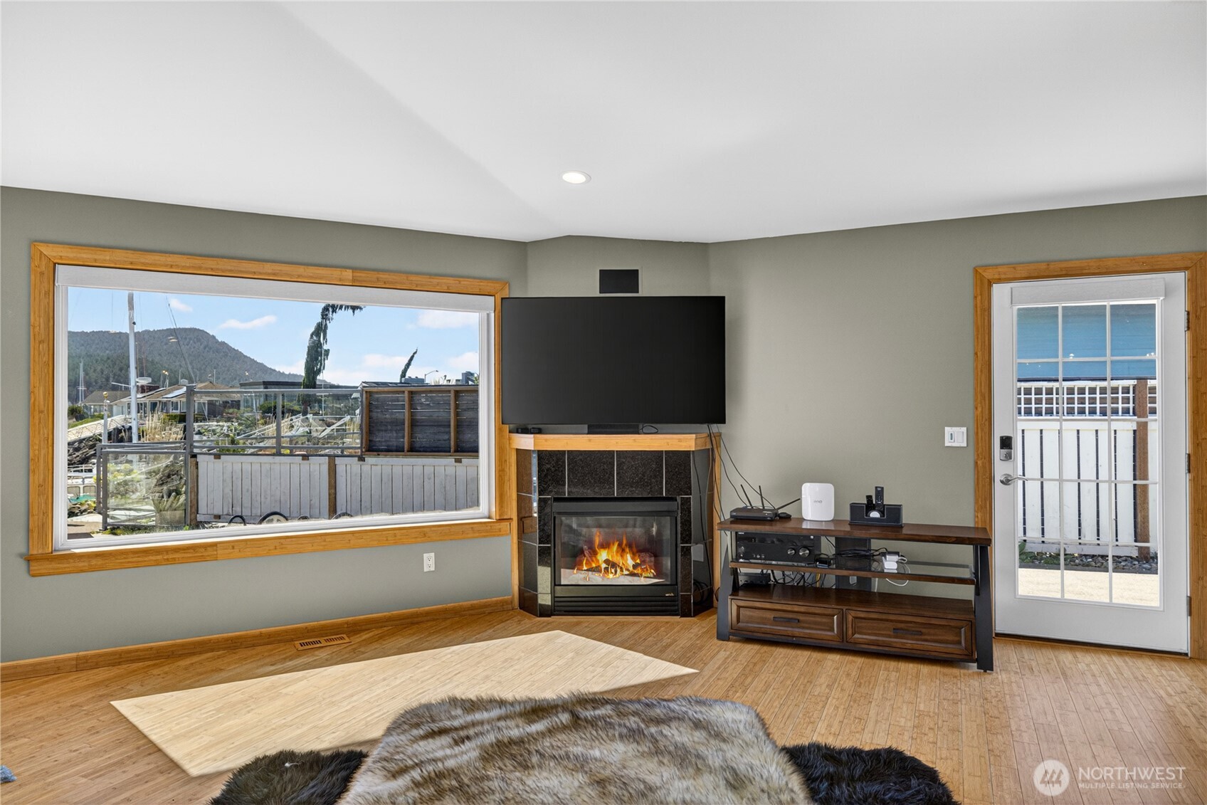 5309 Doon Way Property Photo 6