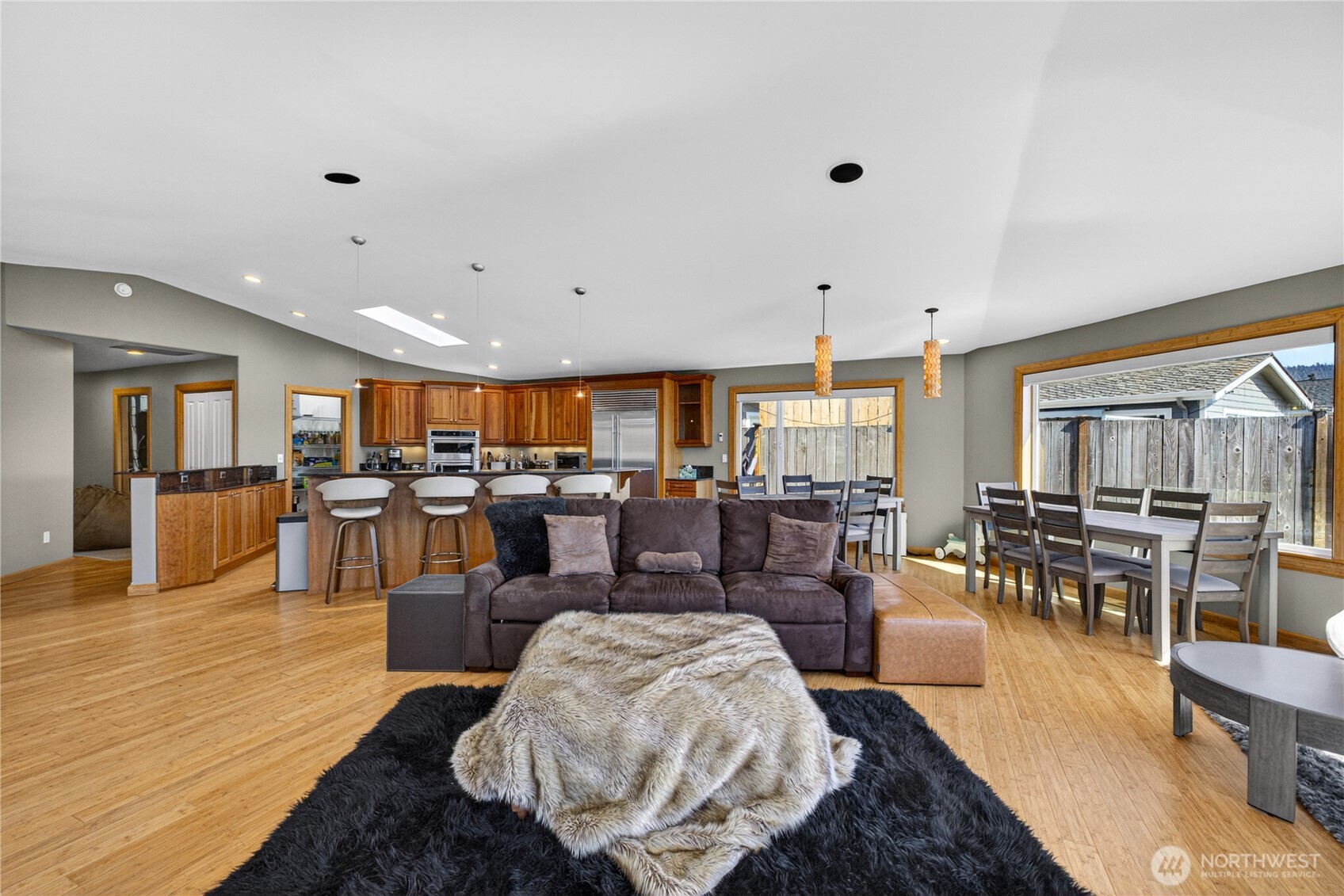 5309 Doon Way Property Photo 9