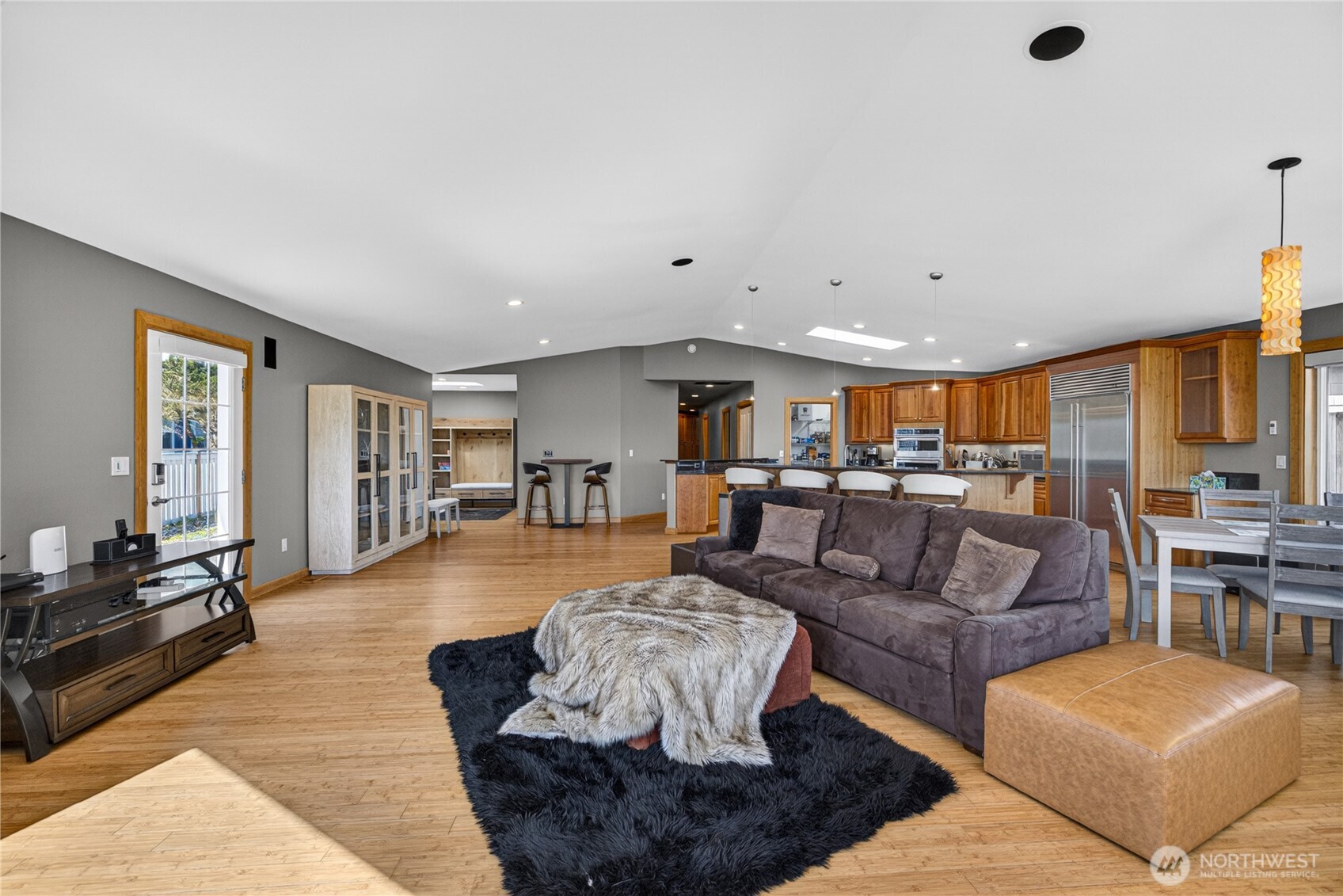 5309 Doon Way Property Photo 10