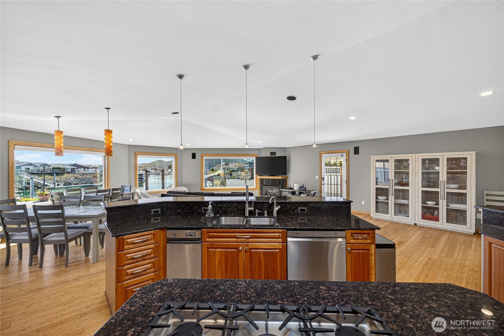 5309 Doon Way Property Photo 13