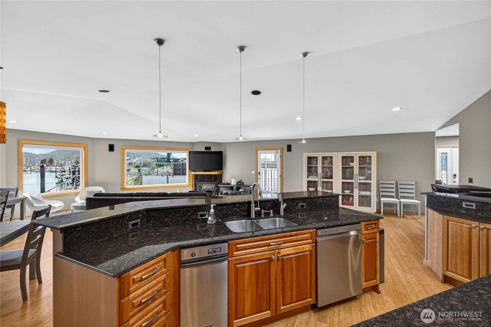 5309 Doon Way Property Photo 14