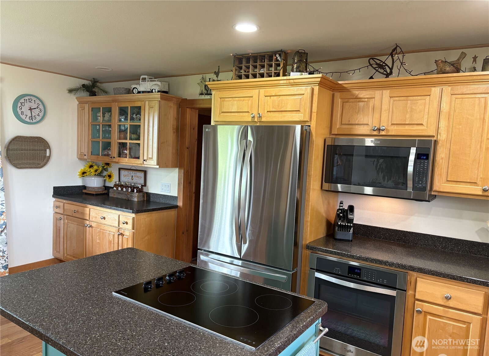 8 Mundinger Lane Property Photo 8