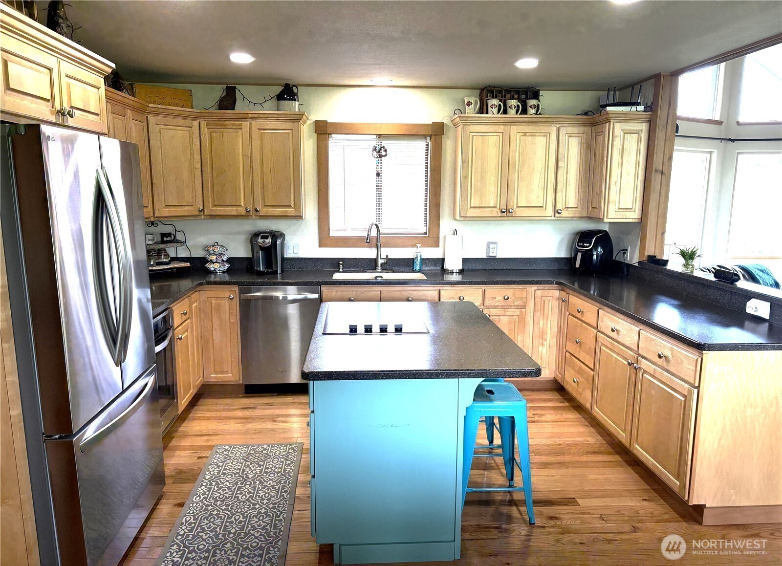 8 Mundinger Lane Property Photo 9