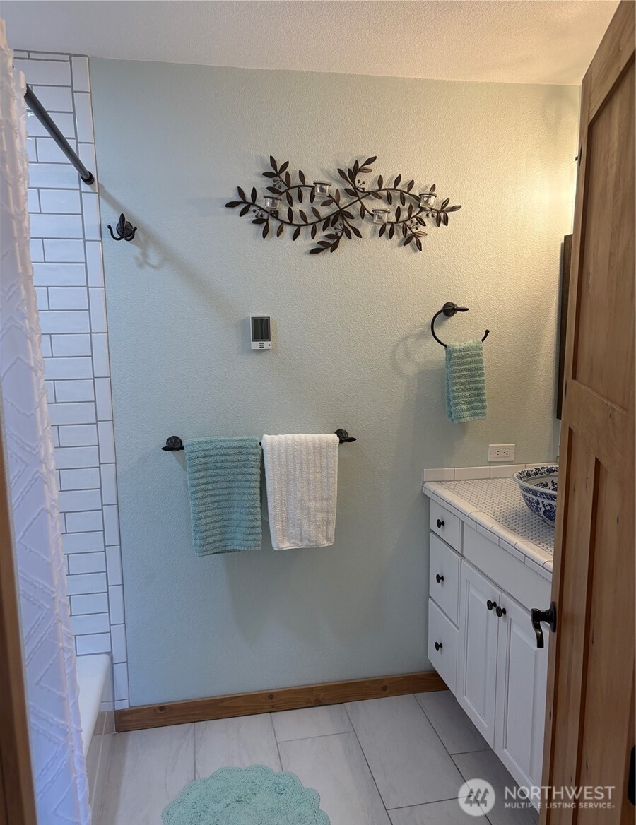 8 Mundinger Lane Property Photo 18